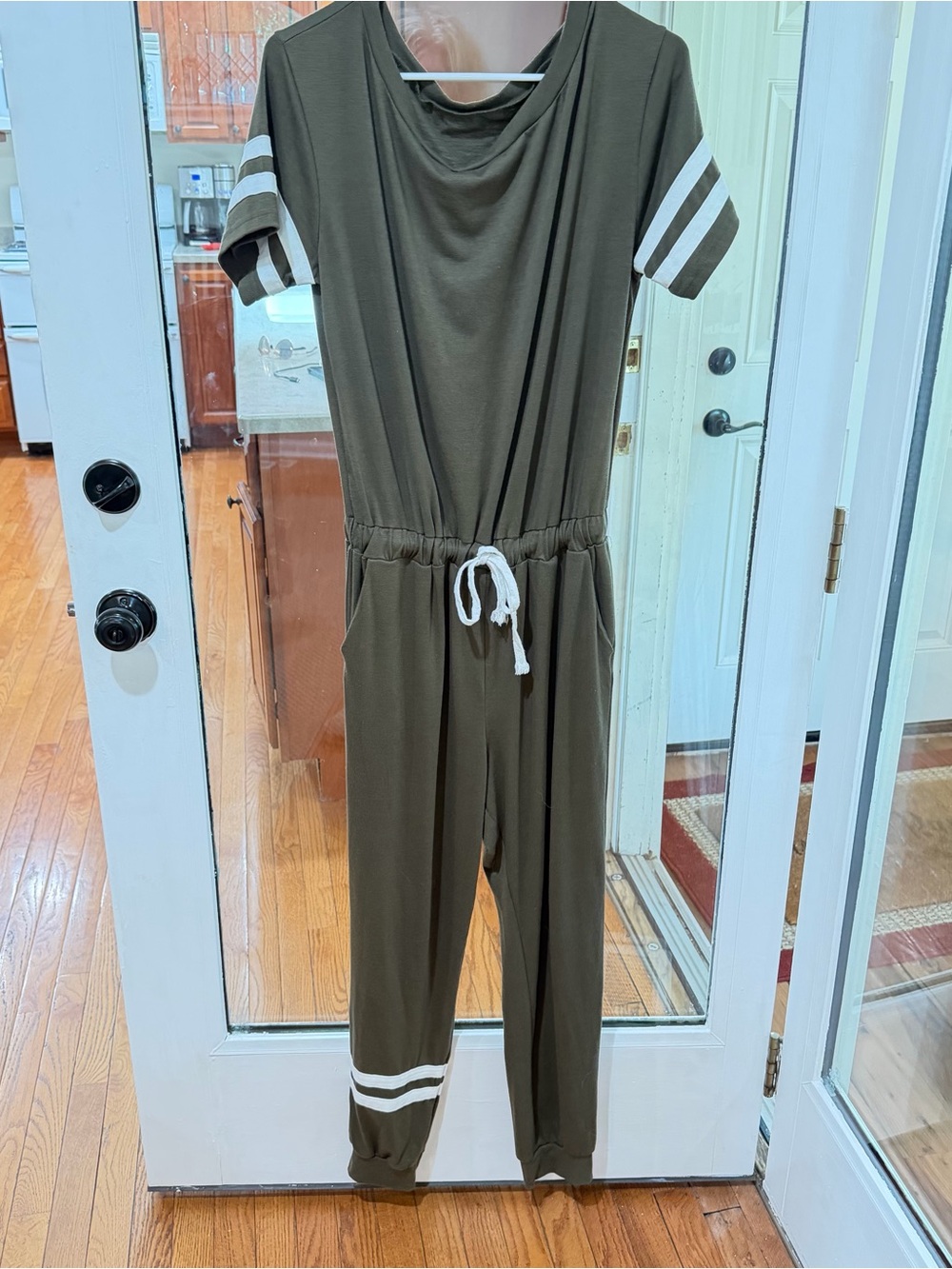 Women’s Olive Green Short-Sleeve One-Piece Jumpsuit with Drawstring